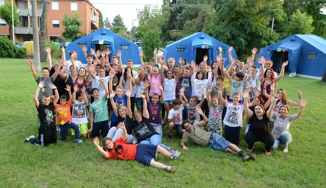 foto di gruppo con tutti i partecipanti