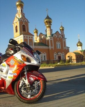 Viaggio attraverso 7 stati in moto: Austria, Ungheria, Romania, Moldova, Ucraina, Russia, Kazakistan
