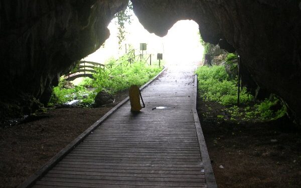 ingresso-grotte-dell-arco-di-bellegra