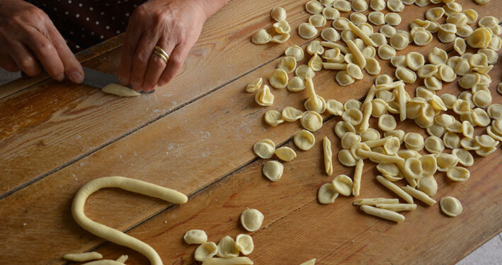 Orecchiette nelle ‘nchiosce 2023, al via la grande festa della ‘regina’ pugliese