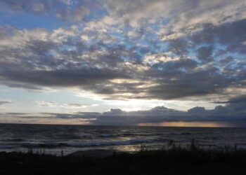 Svezia Isola di Oland : panorama sul mare al tramonto