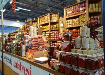 Il Caffè di Farro, il folclore degli sbandieratori e i consigli per l’EXPO