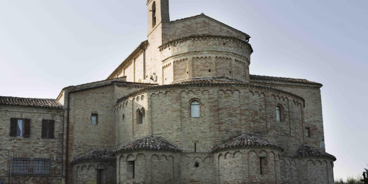 Pedalando e passeggiando tra storia, architettura e natura nella provincia di Macerata