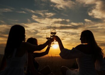Dal 24 luglio al 16 agosto Calici di Stelle accende l’estate italiana
