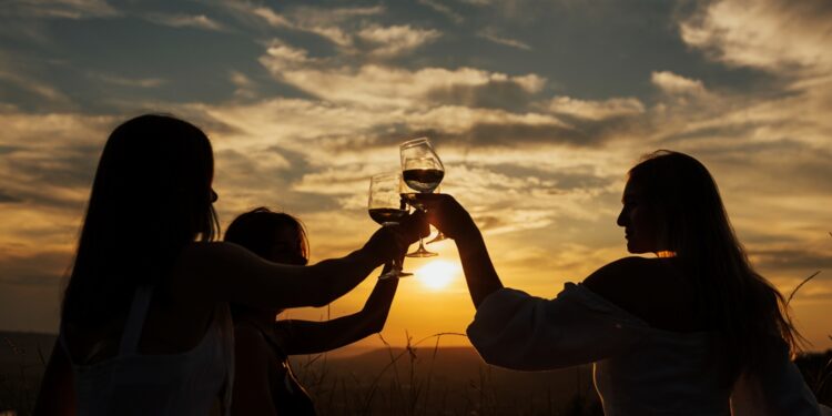 Dal 24 luglio al 16 agosto Calici di Stelle accende l’estate italiana